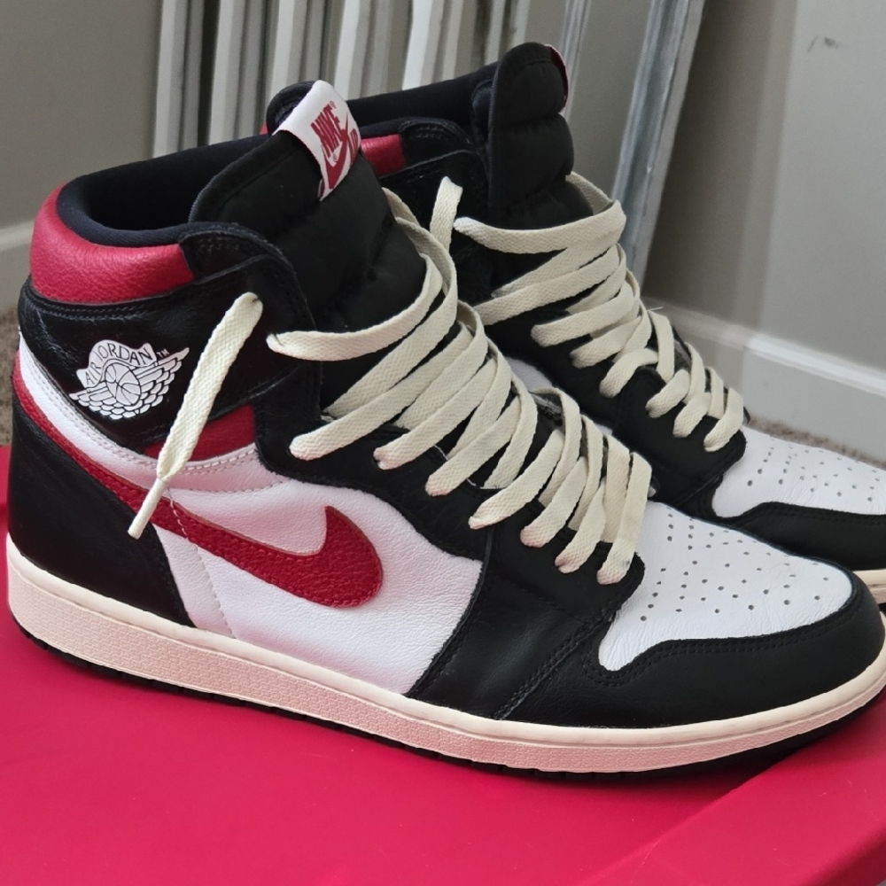 2019

Air Jordan 1 Retro High OG 'Gym Red'